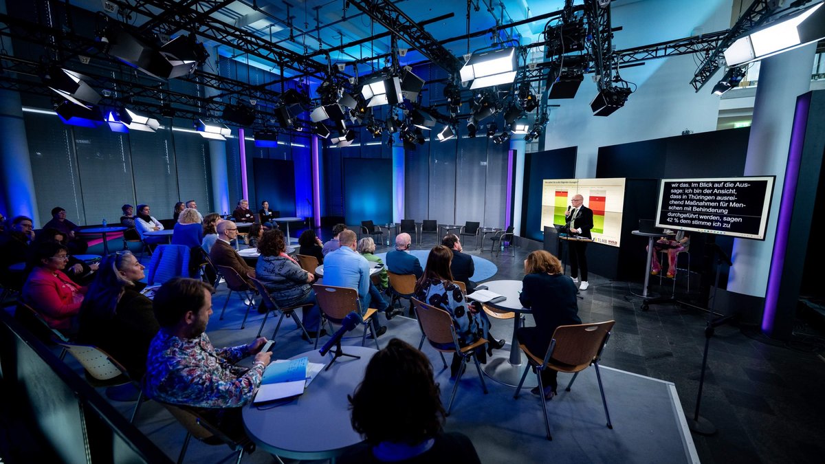 Blick ins Fakt ist! Studio mit Zuschauern