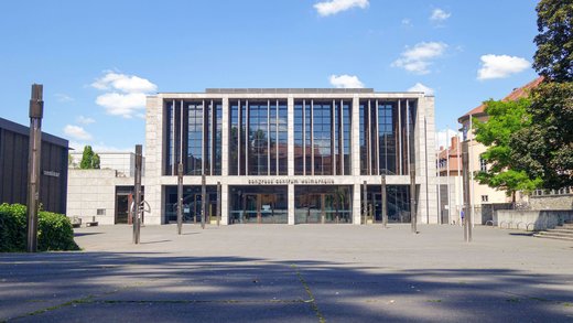 Frontansicht des Congress-Zentrums Weimarhalle in Weimar (Bild: Luca Klingele/ Weimar GmbH)