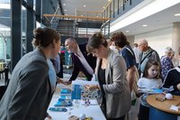 Minister Steffen Schütz am TLMB-Stand. Klick öffnet eine vergrößerte Ansicht.
